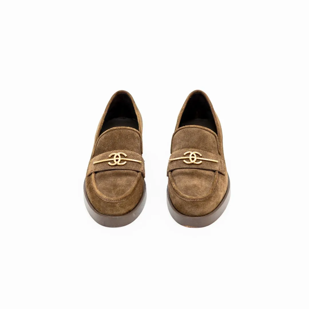 Chanel suede moccasins, 37.5C
