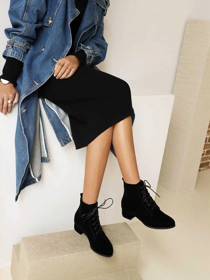 Women's Lace-Up Boots Low Heeled Ankle Bootie